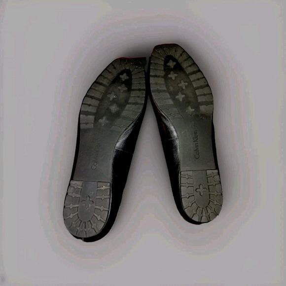 Calvin Klein Womens 10 Ballet Flats Shoes Black Princeton-like, Metal Emblem GUC - Picture 5 of 7